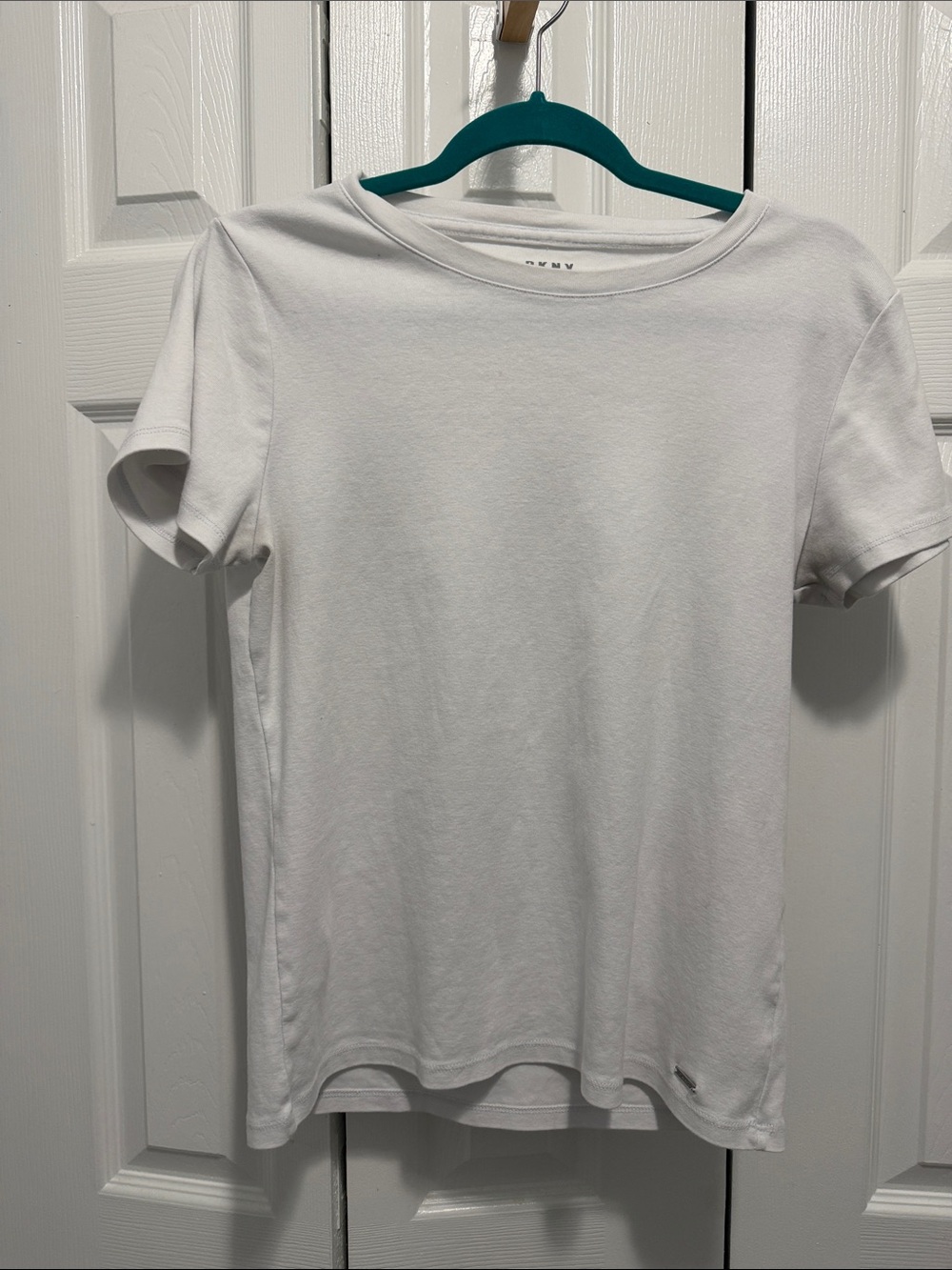 DKNY White Short Sleeve Crewneck Tee